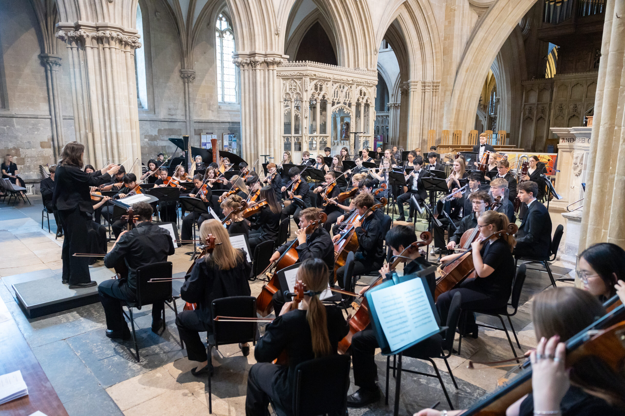 Symphony Orchestra Concert - Legends and Love Songs